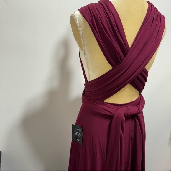 LULU’S Convertible Tricks of the Trade Burgundy Maxi Dress Size M NWT - Picture 9 of 13